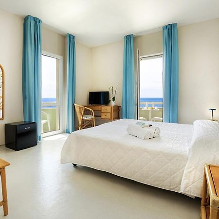Hotel Mida Scoglitti Exteriör bild