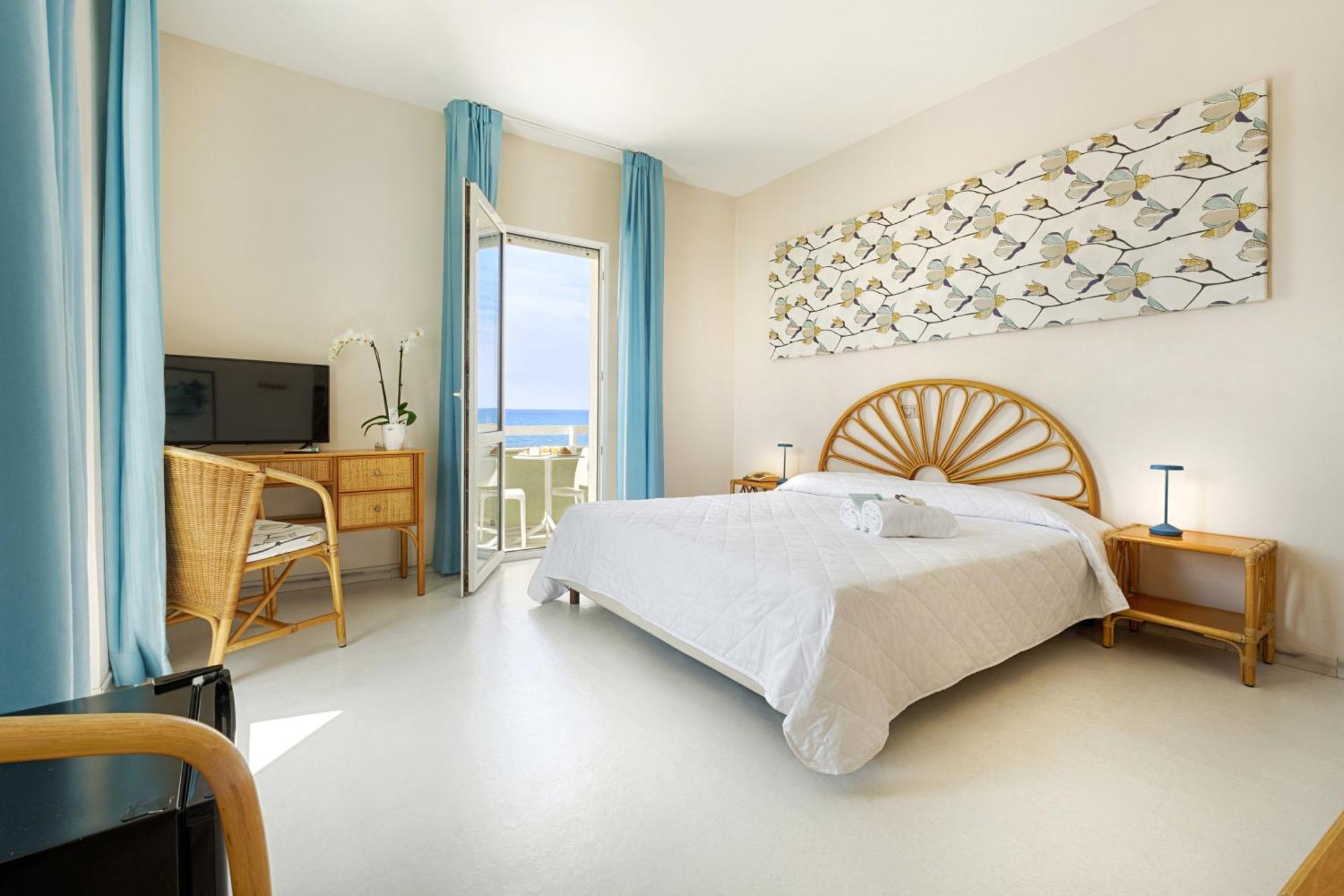Hotel Mida Scoglitti Exteriör bild